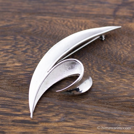 クラウン・トリファリ・シルバーリーフ・ヴィンテージ・ブローチ