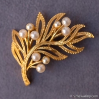 Trifari トリファリ-パール＆ゴールド・ブローチ