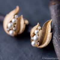 Trifari トリファリ-ゴールド＆パール・雫リーフ・イヤリング