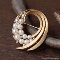 Trifari クラウン・トリファリ・ヴィンテージ・ブローチ