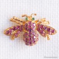 Swoboda スワボダ-天然石-ロードライトガーネットのミツバチ・ブローチ