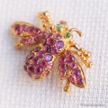 Swoboda スワボダ-天然石-ロードライトガーネットのミツバチ・ブローチ
