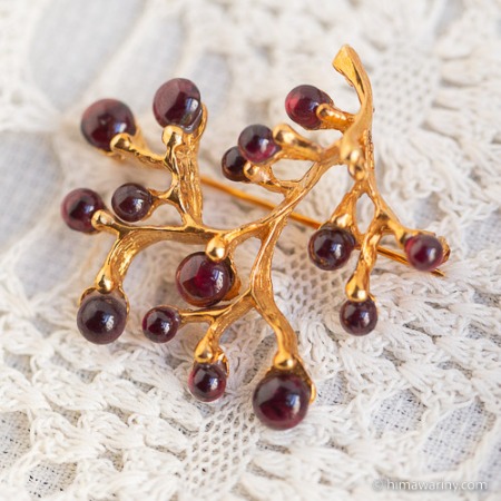 Swoboda スワボダ-天然石-ガーネット・グレープの小枝ブローチ【ヴィンテージ・デッドストック】