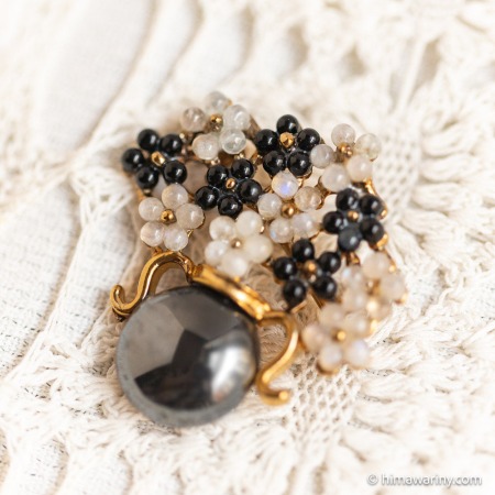 Swoboda スワボダ-天然石-モノクローム・フラワーアレンジメントDXヴィンテージ・ブローチ【デッドストック】