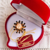 Swoboda スワボダ-天然石-サファイアと珊瑚のバラ・リング【ハートBOX入り】