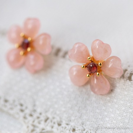 Swoboda スワボダ-天然石-ローズクオーツ・ハートの花びら桜ヴィンテージ・ピアス【デッドストック】