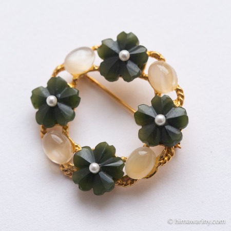 Swoboda スワボダ-天然石-月と翡翠のフラワー・サークル・ヴィンテージ・ブローチ【未使用品】