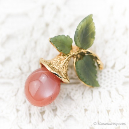 Swoboda スワボダ-天然石-ロゼ・ムーンストーン蕾ブローチ【未使用品】