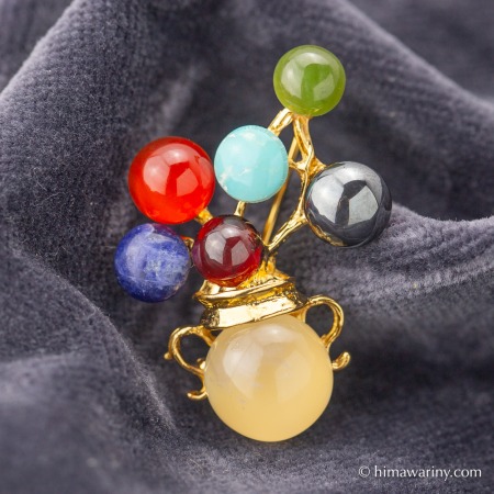 Swoboda スワボダ-天然石-マルチビタミン・ポンポン・ブローチ【未使用ミント】