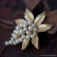 Trifari トリファリ・ゴールド＆パール・ヴィンテージ・ブローチ