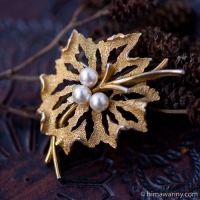 Trifari トリファリ-ゴールド＆パール鳥の巣ブローチ